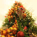 Christmas tree, Christmas ornaments picture, free stock photo, royalty-free image